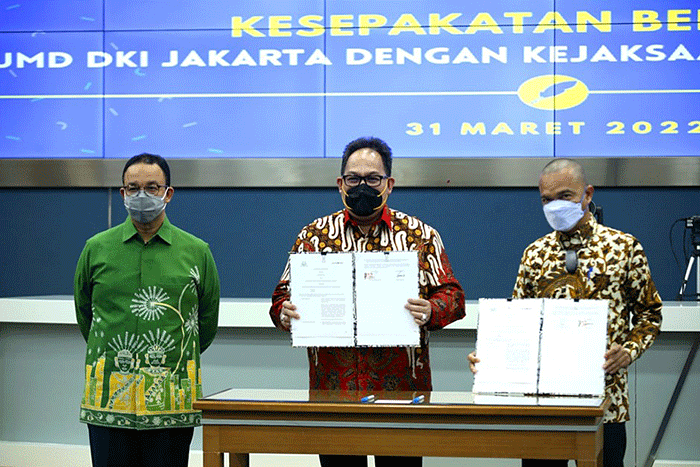 Penandatanganan Kesepakatan Bersama (MoU) antara BUMD DKI Jakarta dan Kejaksaan Tinggi terkait Kerja Sama di Bidang Hukum Perdata dan Tata Usaha Negara.