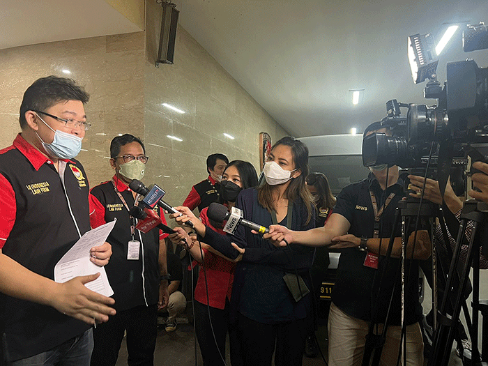 LQ Indonesia Lawfirm memberikan solusi agar tugas penyidikan di berikan kepada kejaksaan.