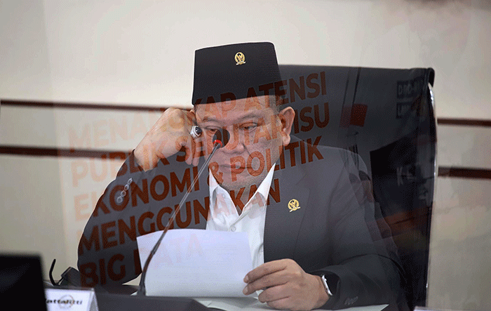 Ketua DPD La Nyalla Mattalitti memberikan paparan saat ekspose publik terkait big data di Kompleks Parlemen, Senayan, Jakarta, Kamis (14/4/2022).