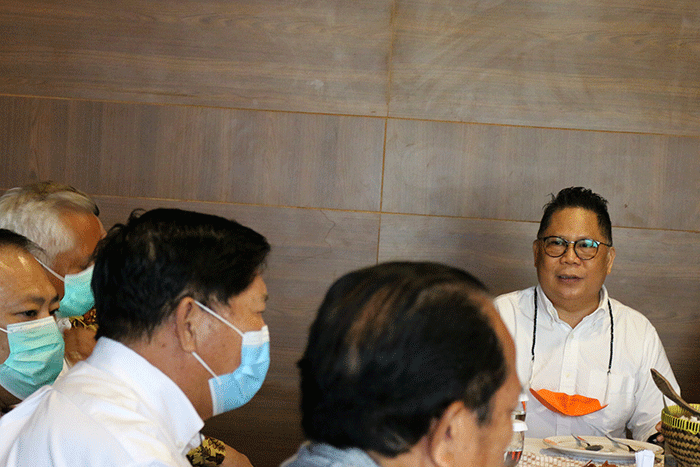 Ketua DPP Perindo Bidang Sosial & Kesra yang juga Ketum DPP Gerkindo, Yerry Tawalujan saat memimpin Rapat Koordinasi DPP Gerkindo di Jakarta.