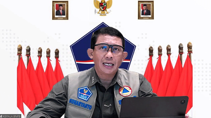 Satgas Penanganan Covid-19 Nasional melakukan berbagai strategi, antara lain mengerahkan tim dan relawan serta BPBD setempat untuk bersiap.