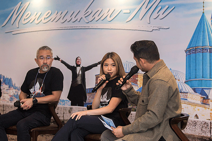 Konferensi pers original series MenemukanMu di kawasan Kemang, Jakarta Selatan, Rabu (20/4/2022).