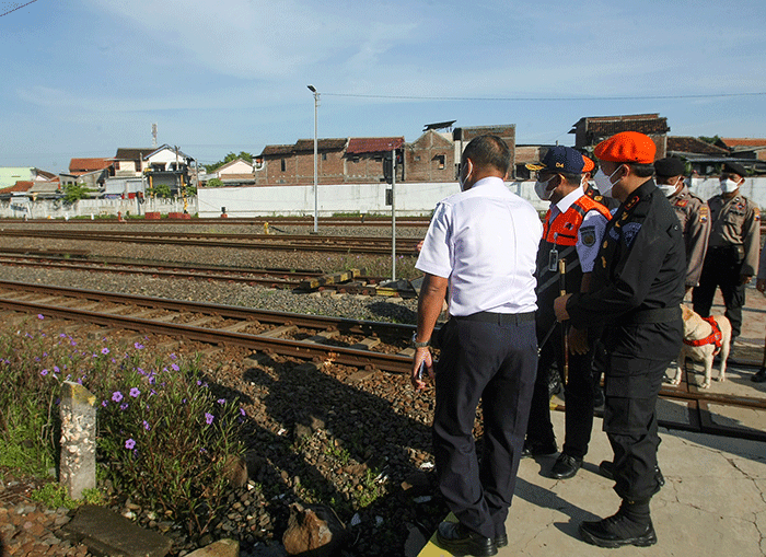 KAI Daop 4 Semarang melaksanakan Apel Gelar Pasukan di halaman parkir Stasiun Semarang Tawang, Jawa Tengah, Jumat (22/4/2022).