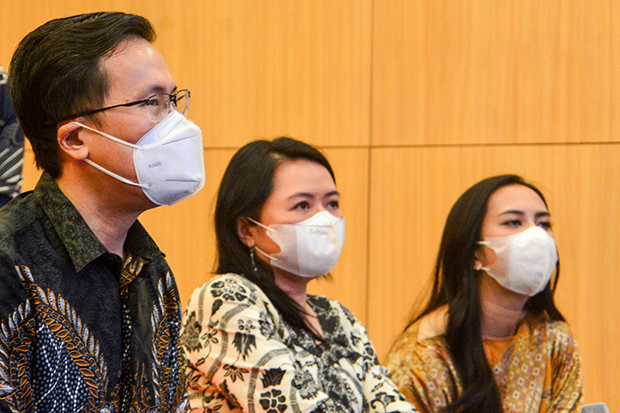 Direktur Mirae Asset Sekuritas Indonesia, Arisandhi Indrowisatio memberikan sambutan saat media Day, Ramadhan Season Mirae Asset Sekuritas Indonesia.