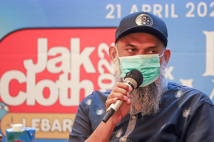 Owner Jakcloth Achmad Ichsan Nasution (kanan) bersama Owner Hijab Fest Sheena Krisnawati menggelar Konferensi pers penyelenggaraan event Jakcloth.