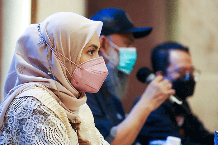 Owner Jakcloth Achmad Ichsan Nasution (kanan) bersama Owner Hijab Fest Sheena Krisnawati menggelar Konferensi pers penyelenggaraan event Jakcloth.