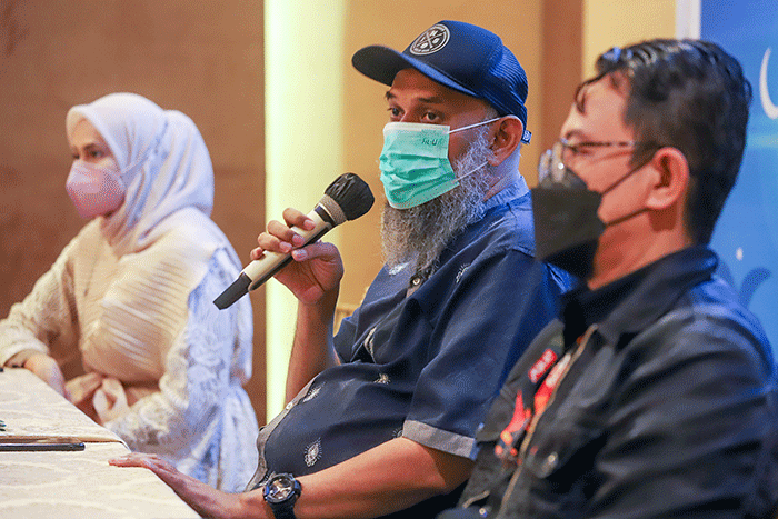 Owner Jakcloth Achmad Ichsan Nasution (kanan) bersama Owner Hijab Fest Sheena Krisnawati menggelar Konferensi pers penyelenggaraan event Jakcloth.