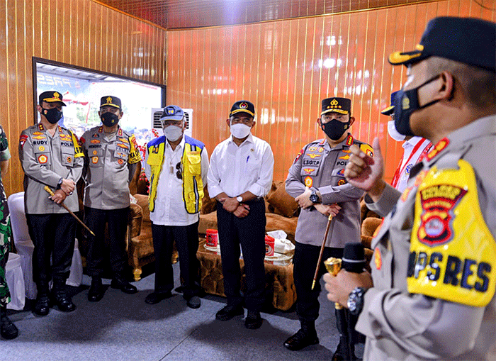 Kapolri Jenderal Listyo Sigit Prabowo mengapresiasi kepada masyarakat yang telah melakukan mudik Hari Raya Idul Fitri atau Lebaran tahun 2022 lebih awal.