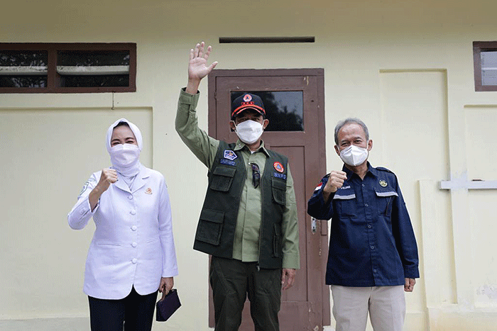 Kepala BNPB Letjen TNI Suharyanto meninjau Pos Pengamatan Gunungapi Merapi Babadan yang berada di wilayah Kabupaten Magelang, Jawa Tengah.