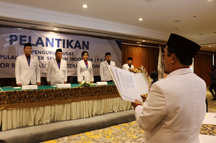 Pelantikan pengurus Pusat Perkumpulan Dokter Seluruh Indonesia (PDSI) di Jakarta, Rabu (27/4/2022).