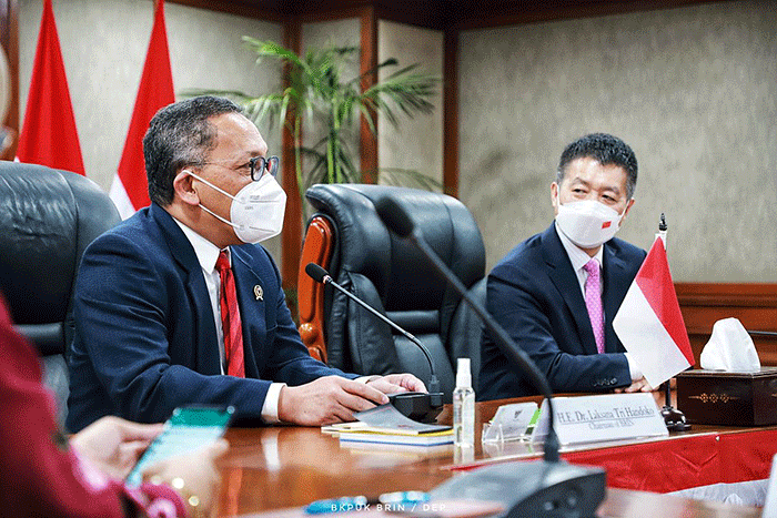 Penghargaan tersebut diberikan pada September 2021 di Great Wall, namun tertunda karena pandemi Covid-19.