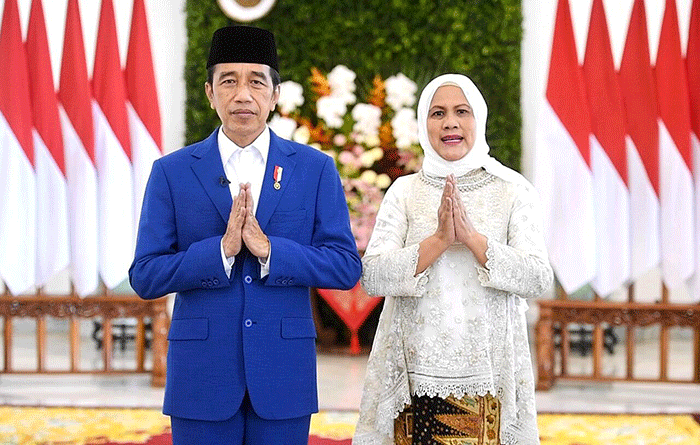 Presiden Joko Widodo beserta Ibu Iriana Joko Widodo menyampaikan ucapan selamat Idulfitri 1443 Hijriah.