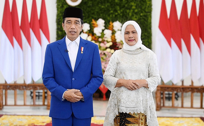 Presiden Joko Widodo beserta Ibu Iriana Joko Widodo menyampaikan ucapan selamat Idulfitri 1443 Hijriah.