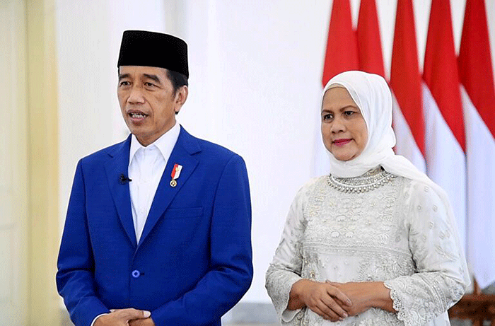 Presiden Joko Widodo beserta Ibu Iriana Joko Widodo menyampaikan ucapan selamat Idulfitri 1443 Hijriah.