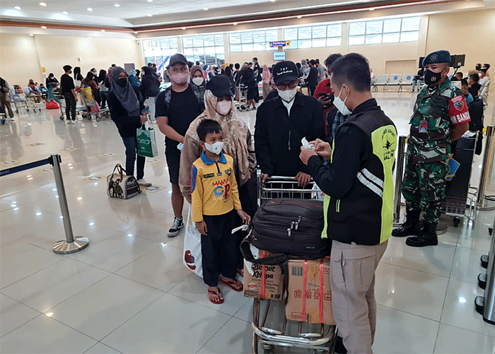 Sejumlah Pangkalan TNI AU (Lanud) yang berdampingan dalam satu kawasan dengan bandar udara (Bandara), melaksanakan pengamanan Idul Fitri 1443 H.