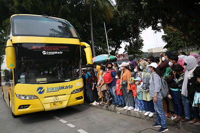 Kembali Beroperasi, Bus Wisata Gratis Transjakarta Diserbu Warga