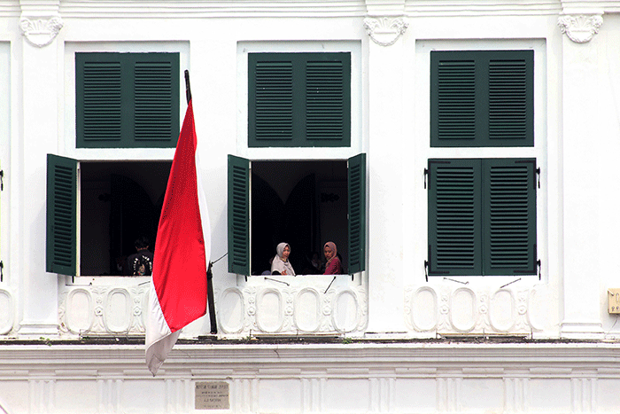 Wisatawan memadati kawasan Kota Tua, Jakarta, Rabu (4/5/2022).