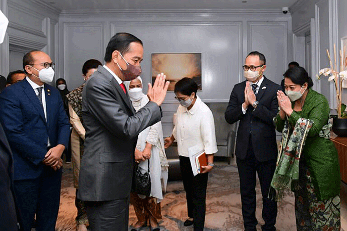 Presiden Joko Widodo dan Ibu Iriana Joko Widodo beserta rombongan tiba di Pangkalan Militer Andrews, Washington DC, Amerika Serikat.