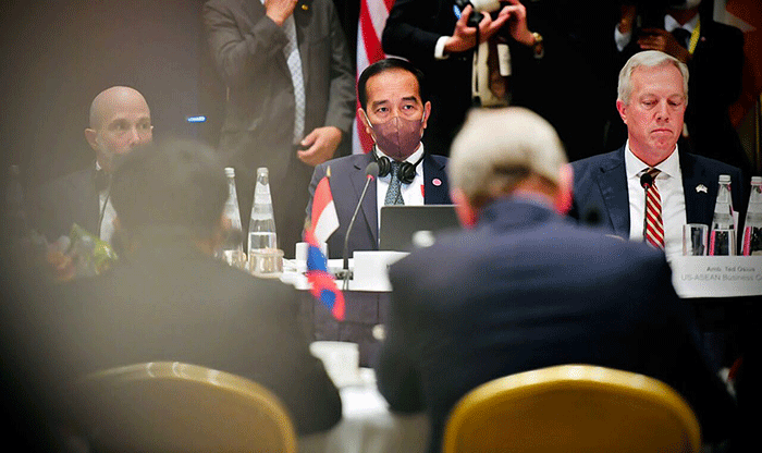 Presiden Joko Widodo dan sejumlah pemimpin negara ASEAN bertemu dengan para pengusaha Amerika Serikat (AS) di Intercontinental the Willard Hotel, Washington DC.