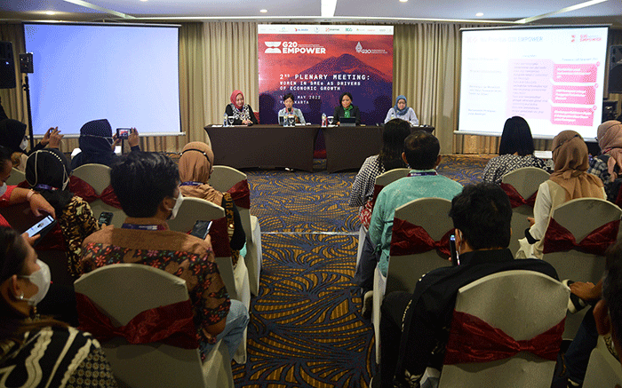 Konferensi Pers G20 Empower dalam rangkaian Plenary Meeting ke-2 di Yogyakarta, Selasa (17/5/2022).
