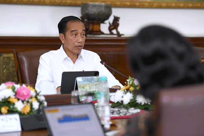 Menteri Agama Yaqut Cholil Qoumas mengikuti rapat terbatas (ratas) yang dipimpin oleh Presiden Joko Widodo di Istana Kepresidenan Bogor.
