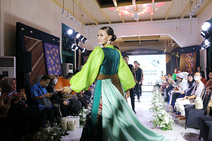 Merayu Trenggalek Fashion Day 2022 di Museum Tekstil, Jakarta, Sabtu (21/5/2022).