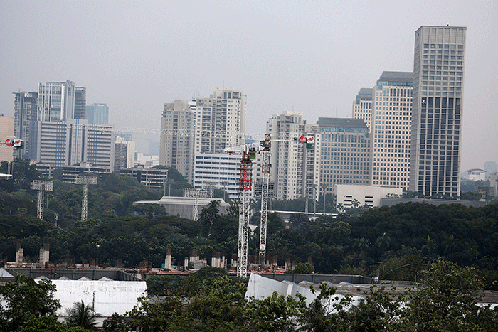 Pemandangan gedung perkantoran di Jakarta, Sabtu (21/5/2022).