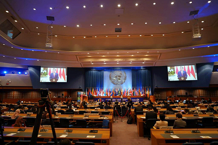 Presiden Joko Widodo menyampaikan sejumlah pandangannya dalam sesi pembukaan Sidang Komisi Ke-78 UNESCAP secara virtual dari Istana Merdeka Jakarta.