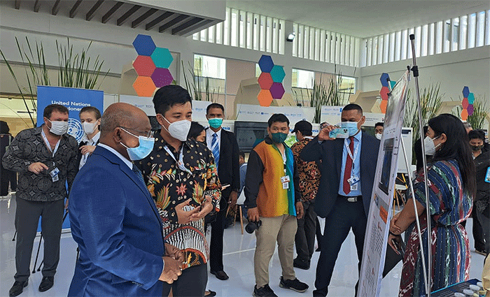 President of United Nations General Assembly, Abdulla Shahid mengunjungi pameran Booth Kementrian PPN/ Bappenas Pavillion Indonesia di pembukaan GPDRR 2022.