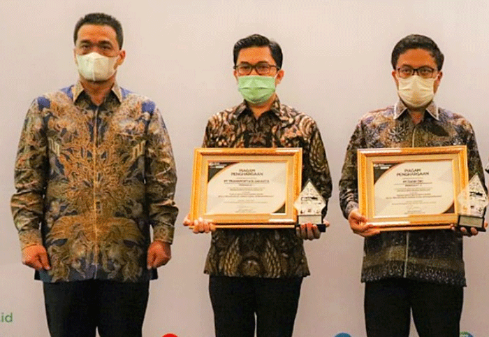 Penghargaan Bank DKI sebagai Badan Usaha Milik Daerah Peduli Perlindungan Jaminan Sosial Ketenagakerjaan dari BPJS Ketenagakerjaan.