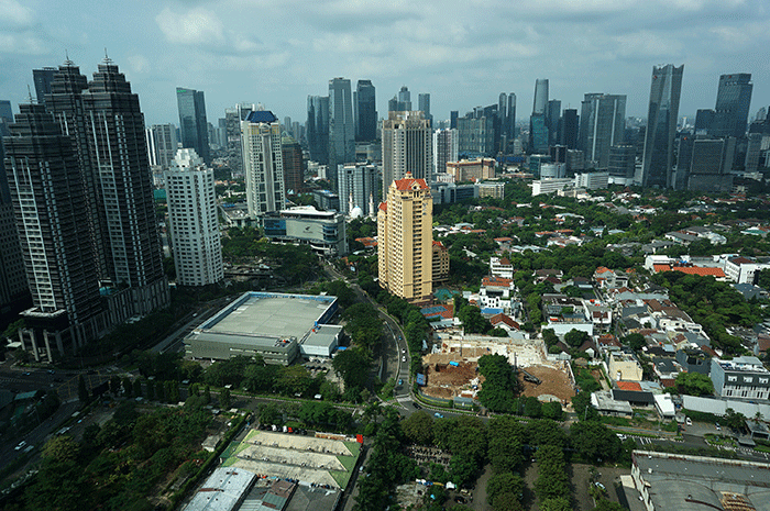 Foto gedung-gedung bertingkat di Jakarta dari ketinggian, Jumat (27/5/2022).