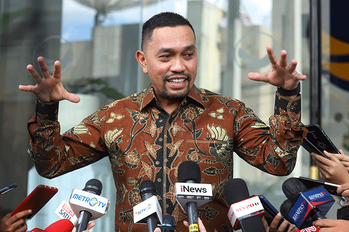 Ketua Pelaksana Formula E Ahmad Sahroni memberikan keterangan kepada wartawan di Jakarta, Rabu (1/6/2022).