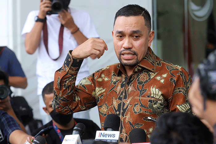 Ketua Pelaksana Formula E Ahmad Sahroni memberikan keterangan kepada wartawan di Jakarta, Rabu (1/6/2022).