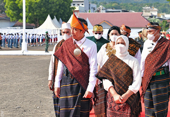 Presiden Joko Widodo menjadi inspektur upacara Peringatan Hari Lahir Pancasila Tahun 2022 yang digelar di Lapangan Pancasila, Kabupaten Ende, Rabu (1/6/2022).