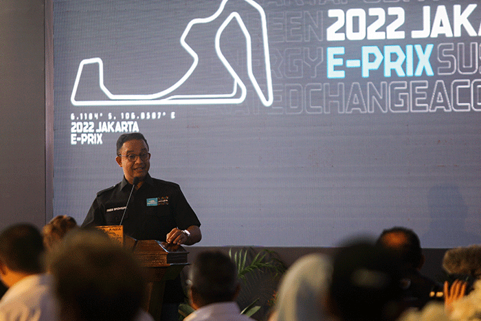 Meet and Greet dengan Pembalap Formula E di Monumen Nasional (Monas), Jakarta, Kamis (2/6/2022).