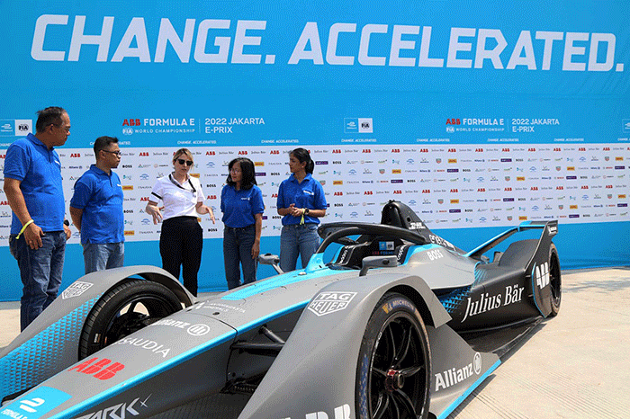Allianz Indonesia dukung gelaran ABB FIA Formula E World Championship di Jakarta, Sabtu (4/6/2022).