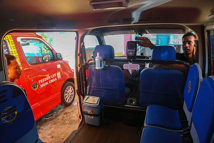 Sebanyak 28 unit angkutan kota dari Kementerian Perhubungan RI yang akan beroperasi melayani moda transportasi terintegrasi Bus, dan Light Rail Trasit (LRT).