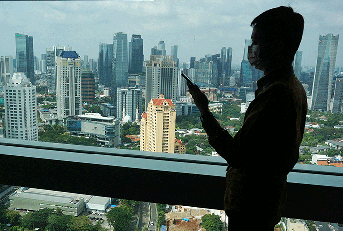Foto gedung-gedung bertingkat di kawasan Jakarta, Kamis (9/6/2022).