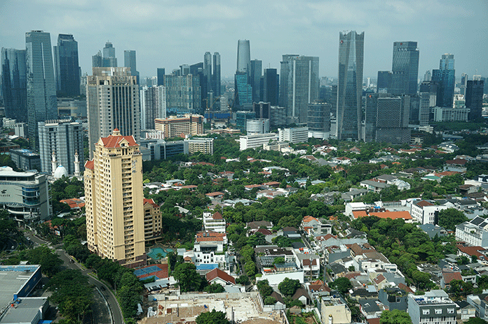 Foto gedung-gedung bertingkat di kawasan Jakarta, Kamis (9/6/2022).