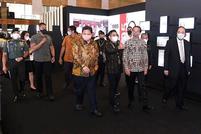 Presiden Joko Widodo memberikan sambutan saat pembukaan perayaan HUT ke-50 Himpunan Pengusaha Muda Indonesia (Hipmi) di Jakarta Convention Center.