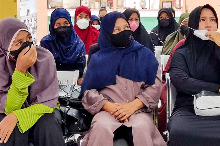 BP2MI Mengimbau kepada para CPMI agar tak lagi tertipu oleh penempatan ilegal yang ditawarkan para calo dengan berangkat secara nonprosedural.