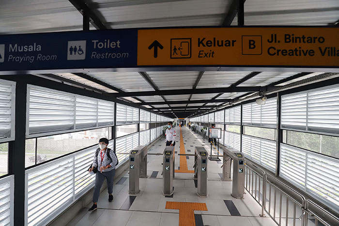 Peresmian Peningkatan Aksesibilitas dan Penataan Stasiun Pondok Ranji di Tangerang Selatan, Banten, Kamis (16/6/2022).