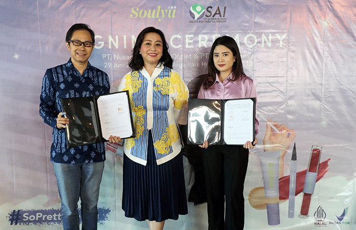 Penandatanganan kerja sama untuk mendistribusikan produk Soulyu khususnya di wilayah Jawa dan Bali selain Jabodetabek.
