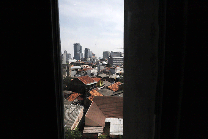 Permukiman warga terlihat dari ketinggian di kawasan Jakarta Pusat, Kamis (30/6/2022).
