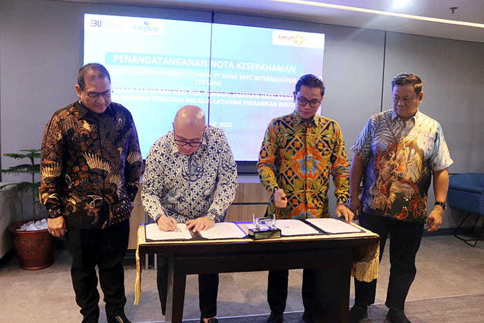 Penandatanganan nota kesepahaman antara MNC Bank dengan Taspen di Jakarta, Jumat (1/7/2022).