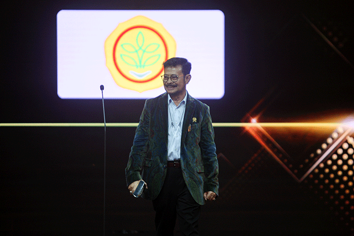 Menteri Pertanian Syahrul Yasin Limpo saat menerima penghargaan iNews Maker Awards 2022 di iNews Tower, Jakarta Pusat, Kamis (30/6/2022).