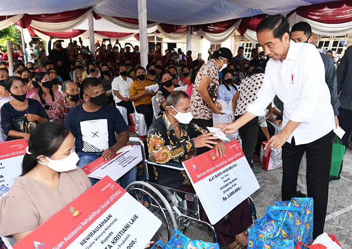 Mengawali kunjungan kerjanya di Provinsi Sumatra Utara, Presiden Joko Widodo mengunjungi Pasar Alasa di Kabupaten Nias Utara, Rabu (6/7/2022).
