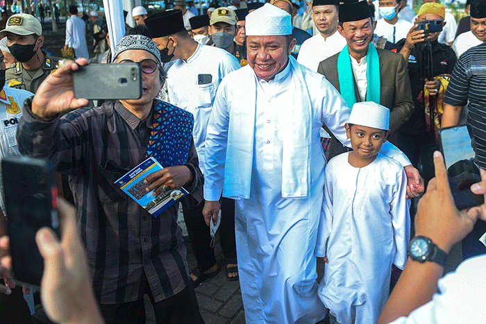 Ribuan umat Muslim Kota Palembang menunaikan salat Idul Adha 1443 H di Masjid Agung Sultan Mahmud Badaruddin I Jayo Wikramo, Palembang, Minggu (10/7/2022).