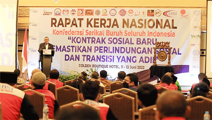 Wakil Menteri Ketenagakerjaan, Afriansyah Noor membuka Rapat Kerja Nasional Dewan Eksekutif Nasional Konfederasi Serikat Buruh Seluruh Indonesia Tahun 2022.