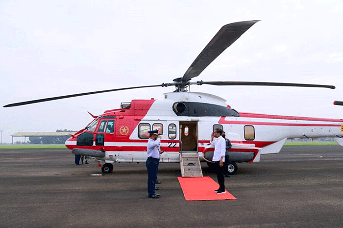 Presiden Joko Widodo bertolak menuju Kabupaten Subang, Provinsi Jawa Barat, untuk melakukan kunjungan kerja, Selasa (12/7/2022).